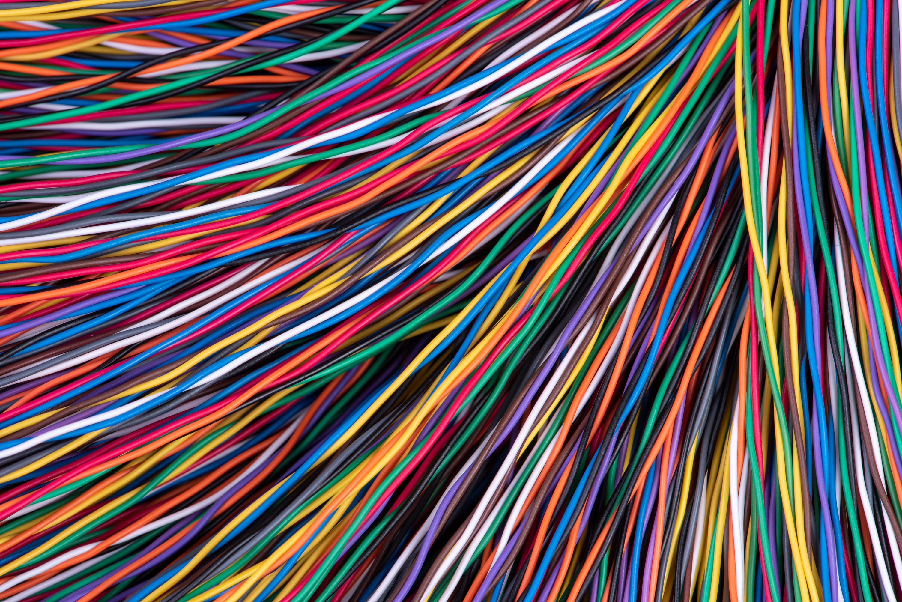 Selection of flame retardant composition for halogen-free cable sheath compound